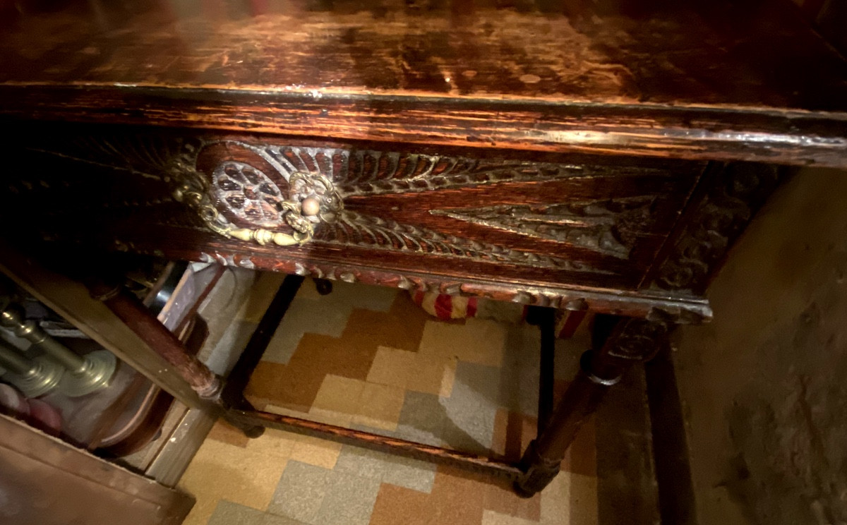 Ravissante table console en chêne a traverses,  façade sculptée, de style Louis XIII un tiroir -photo-2