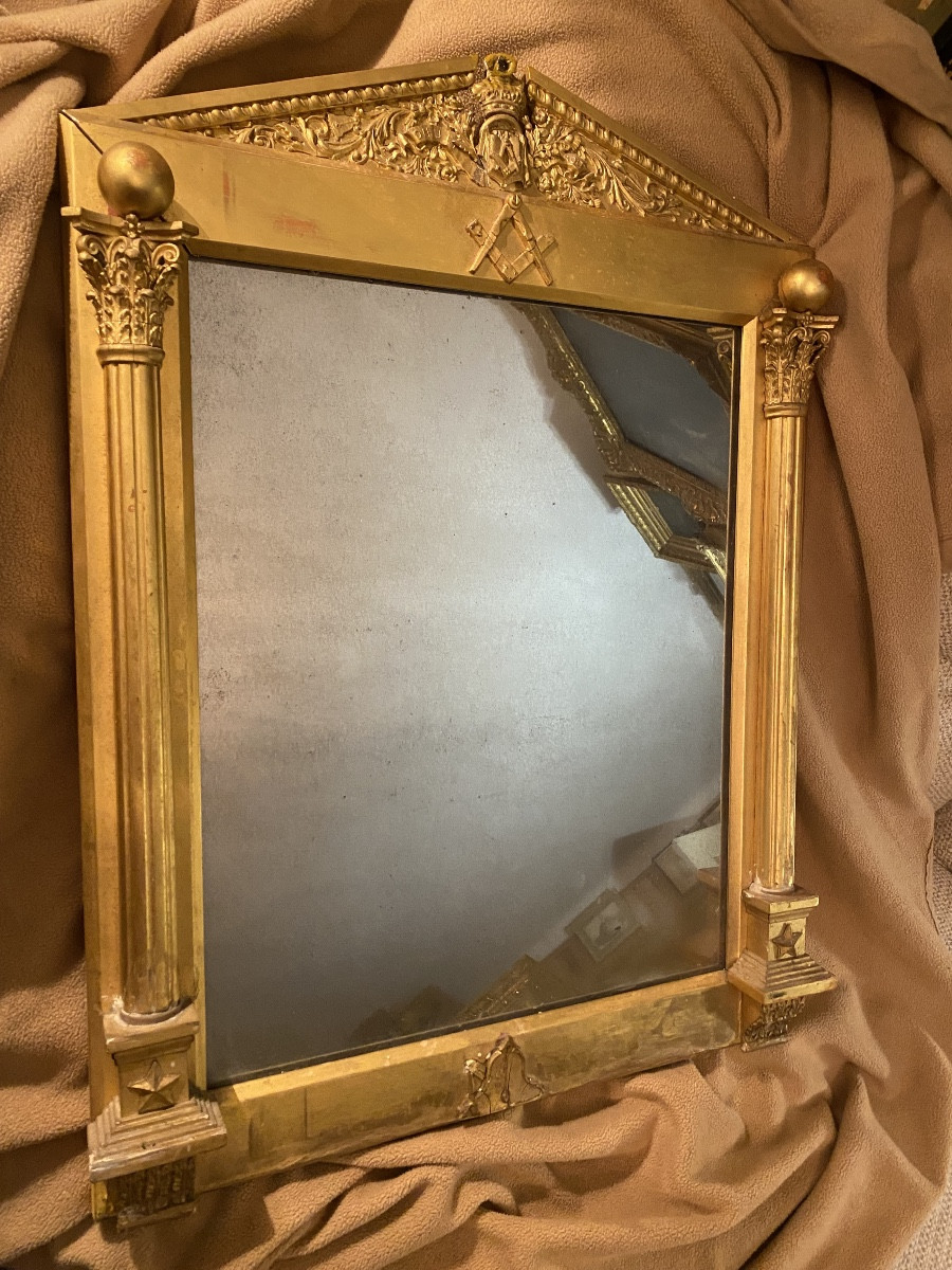 19th Century Gilded Wooden "masonic" Mirror With Columns Featuring Celestial Spheres And A Compass And Square Pediment-photo-2