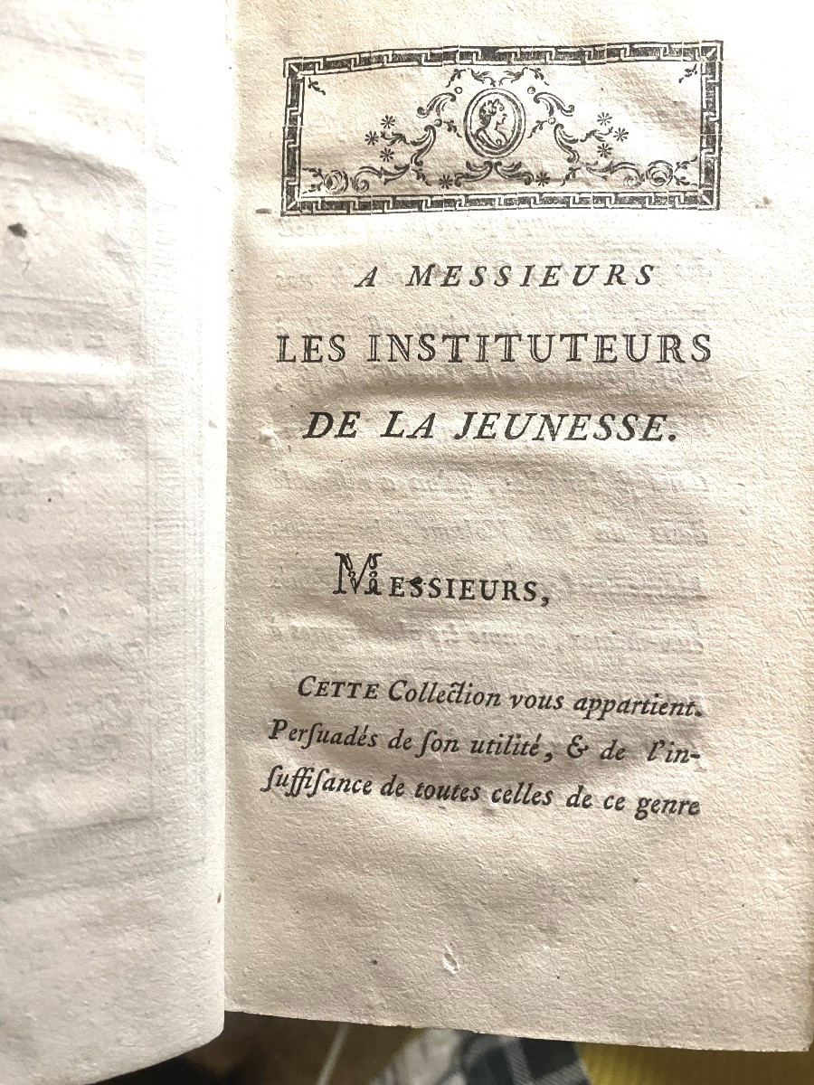 Book With The "arms Of Jouffroy De Gonsans": In 16: "the Sacred Lyric Poems", A Orléans. 1774.-photo-1