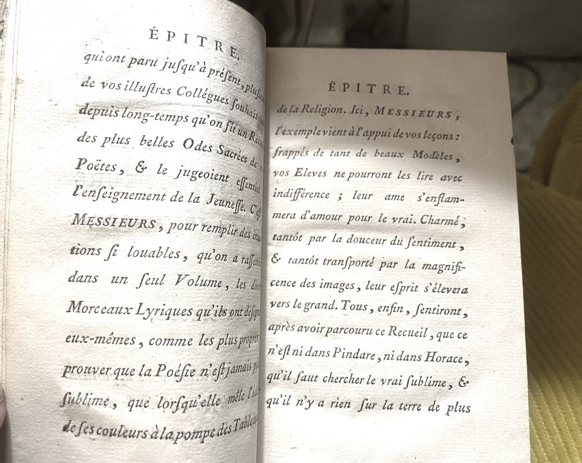 Book With The "arms Of Jouffroy De Gonsans": In 16: "the Sacred Lyric Poems", A Orléans. 1774.-photo-3