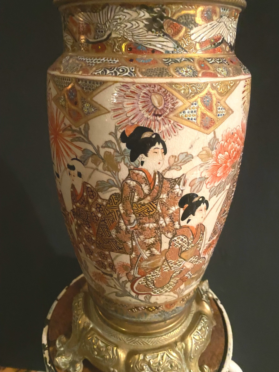 Grande lampe de salon en porcelaine de "Satsuma"19ème, soclée en France de bronzes ornementaux -photo-3