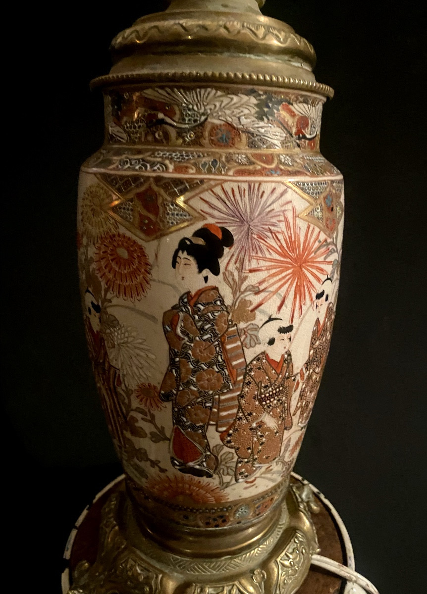 Grande lampe de salon en porcelaine de "Satsuma"19ème, soclée en France de bronzes ornementaux -photo-5