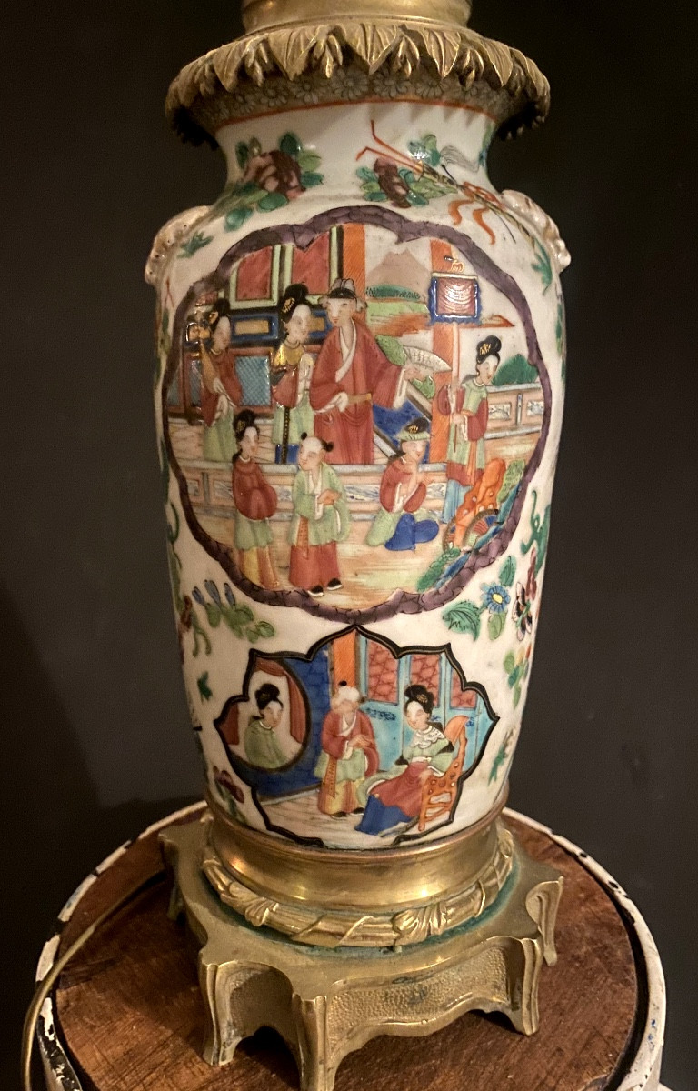 "canton" Porcelain Lamp, China, 18th Century, Composed Of A Vase With A Chiseled Bronze Mount-photo-1
