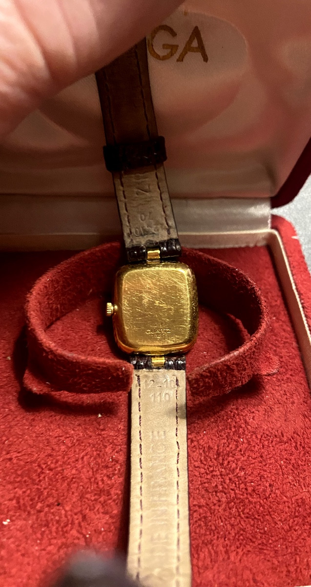  Beautiful Rectangular Gold Ladies' Watch With A Lizard Strap, Omega Brand, Hallmarked, Quartz Movement-photo-4