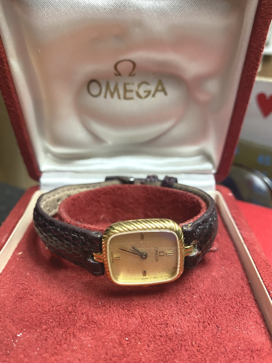  Beautiful Rectangular Gold Ladies' Watch With A Lizard Strap, Omega Brand, Hallmarked, Quartz Movement