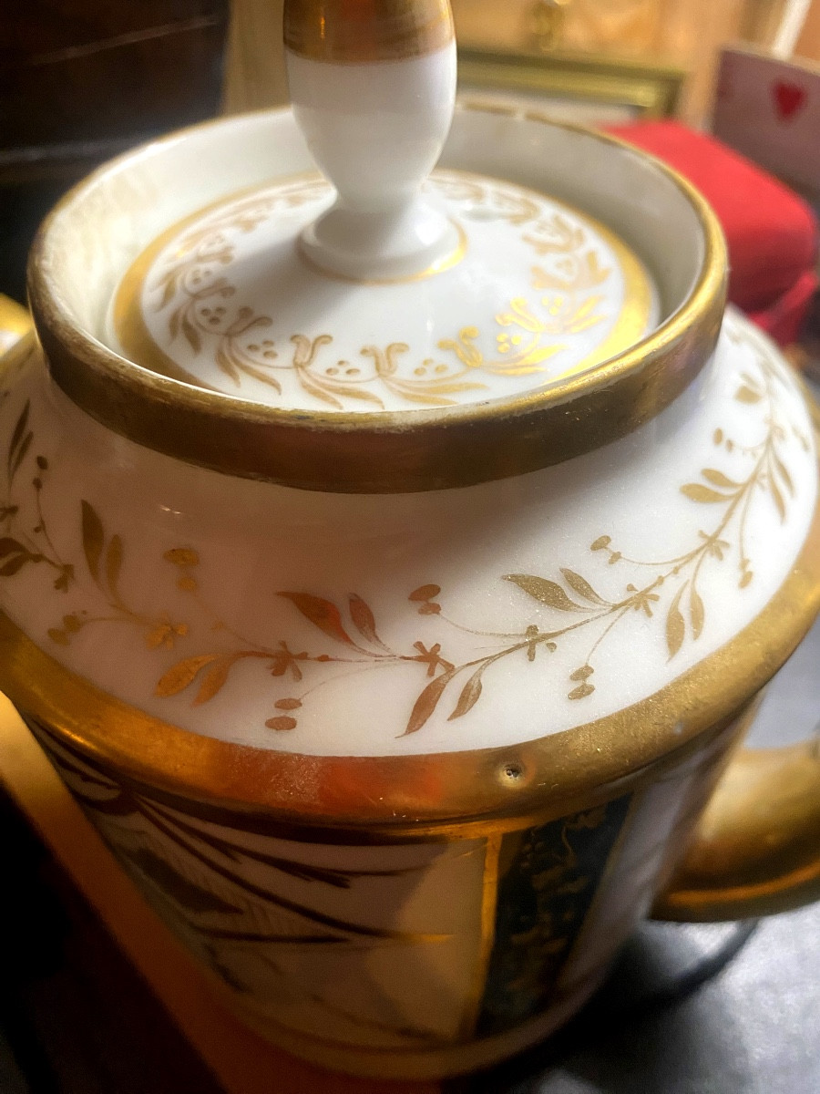 Belle  grande cafetière  fin du XVIIIème Directoire en porcelaine de Paris a motifs or et bleu -photo-2