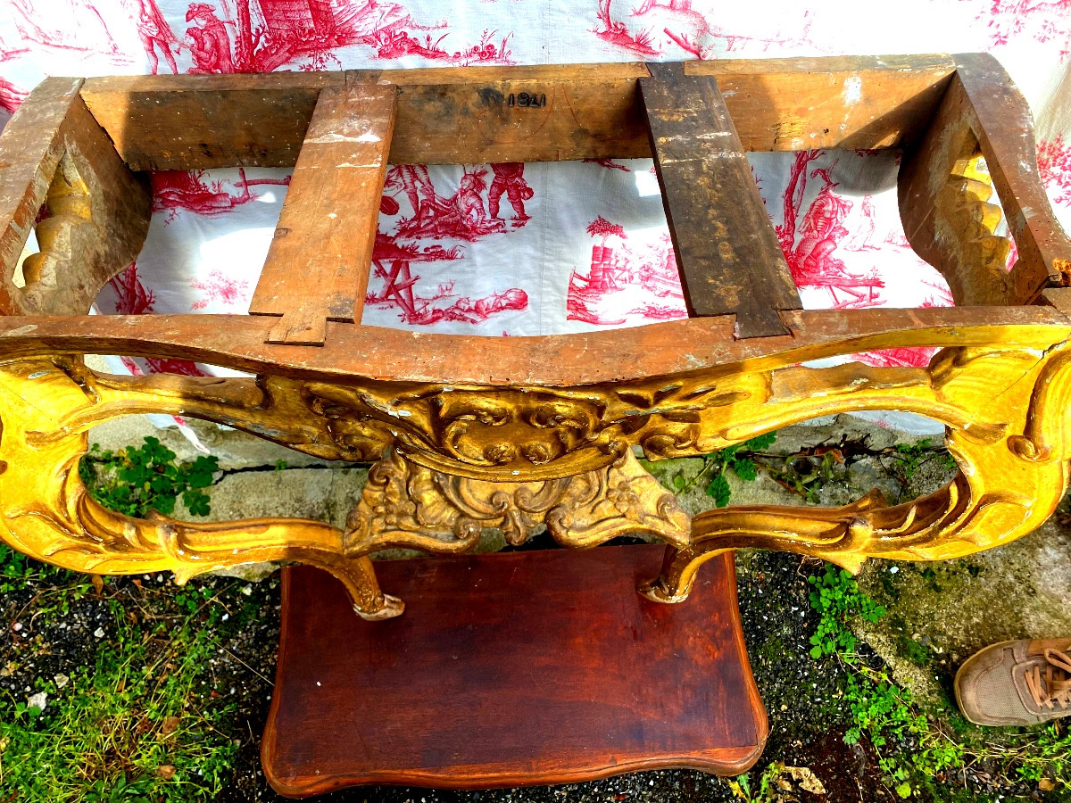 Charming Baroque Console Table In Gilded Wood, 18th Century, Louis XV Style, Carved With Pink Veined Marble Top-photo-1