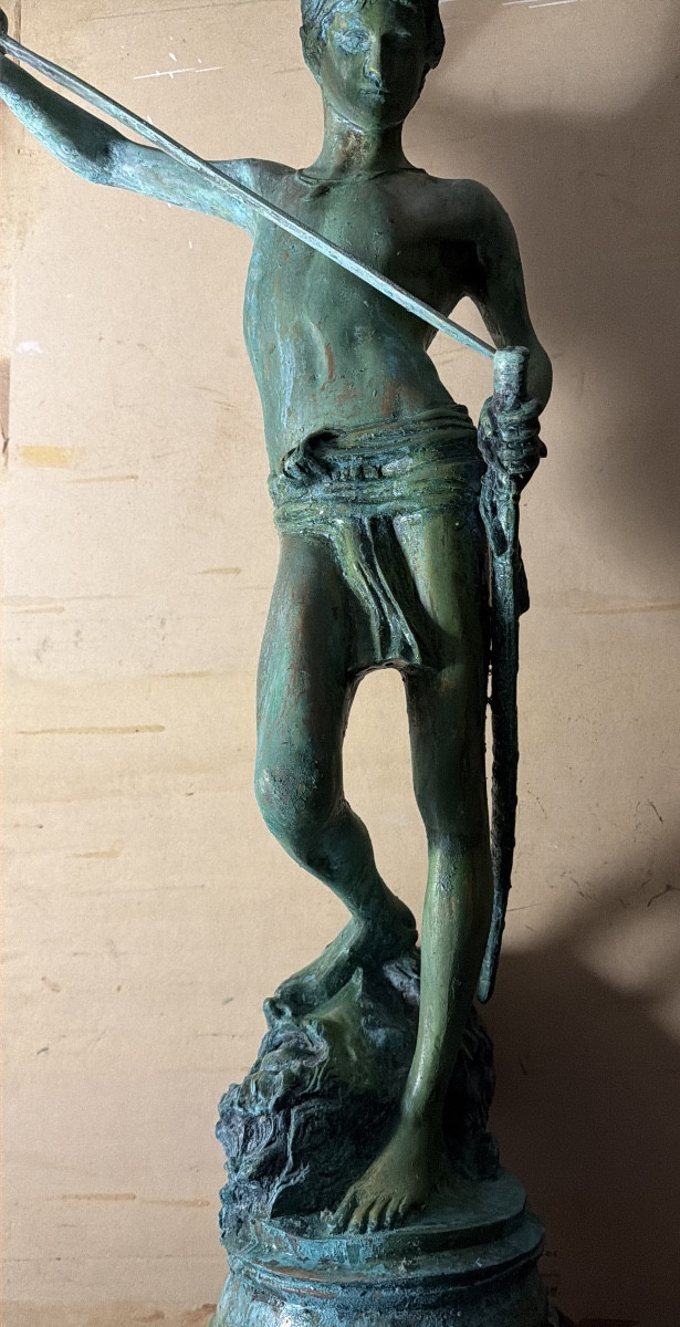 Grand élégant bronze fin XIXème patine verte David terrassant Goliath d'après Mercier soclé-photo-4