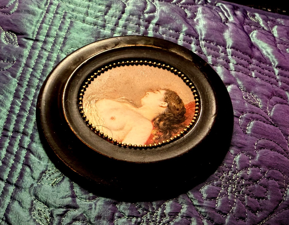  Fine 19th Century Miniature On Ivory In An Oval Frame: "woman's Bust Uncovered In Her Sleep"-photo-2