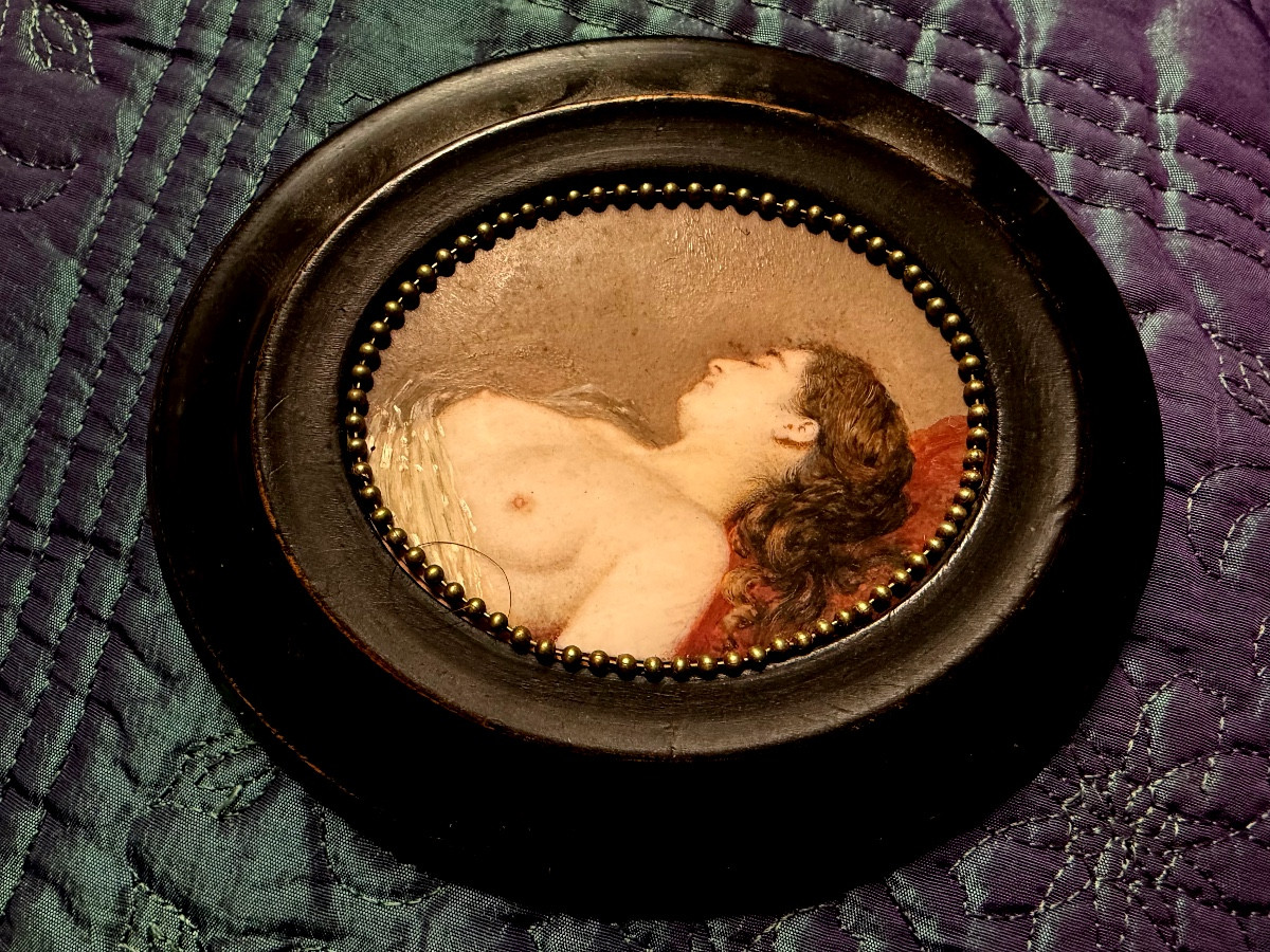  Fine 19th Century Miniature On Ivory In An Oval Frame: "woman's Bust Uncovered In Her Sleep"