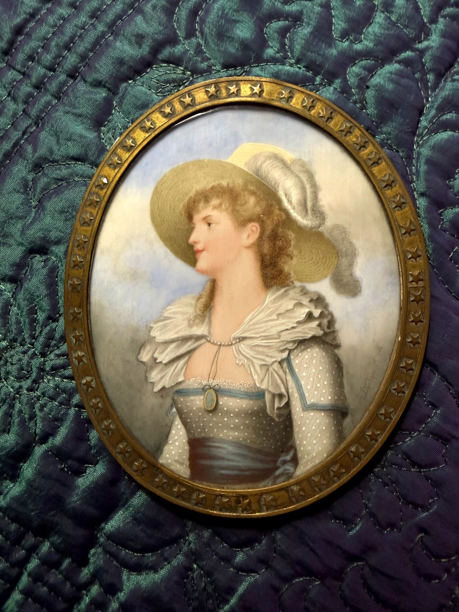 Generous Oval Miniature On Ivory Of A Court Lady In A Large Feathered Hat, Framed, 18th Century-photo-5