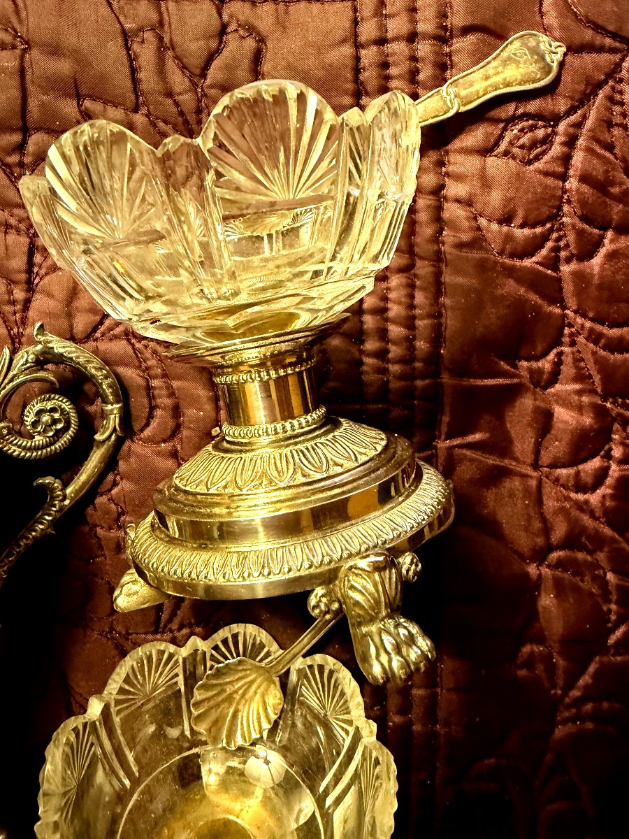 Table Service Consisting Of Two Salt Cellars And A Sugar Bowl In Chased Silver With Crystal Interior, Silver Minerva.-photo-3