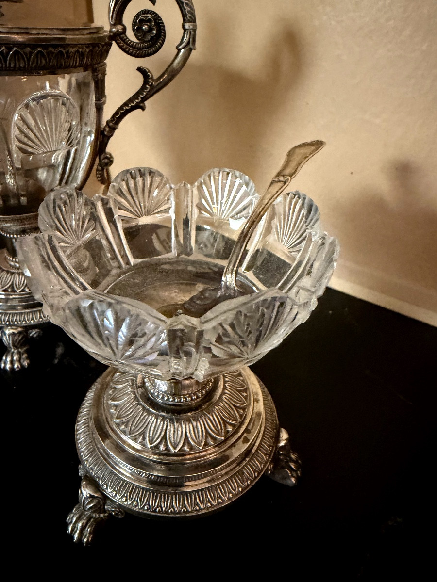 Table Service Consisting Of Two Salt Cellars And A Sugar Bowl In Chased Silver With Crystal Interior, Silver Minerva.-photo-4