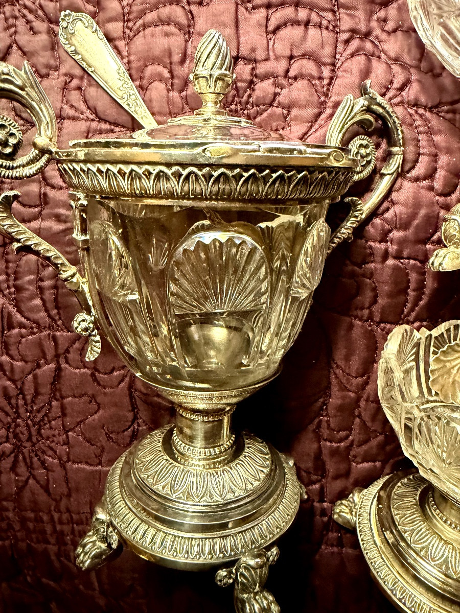 Table Service Consisting Of Two Salt Cellars And A Sugar Bowl In Chased Silver With Crystal Interior, Silver Minerva.-photo-6