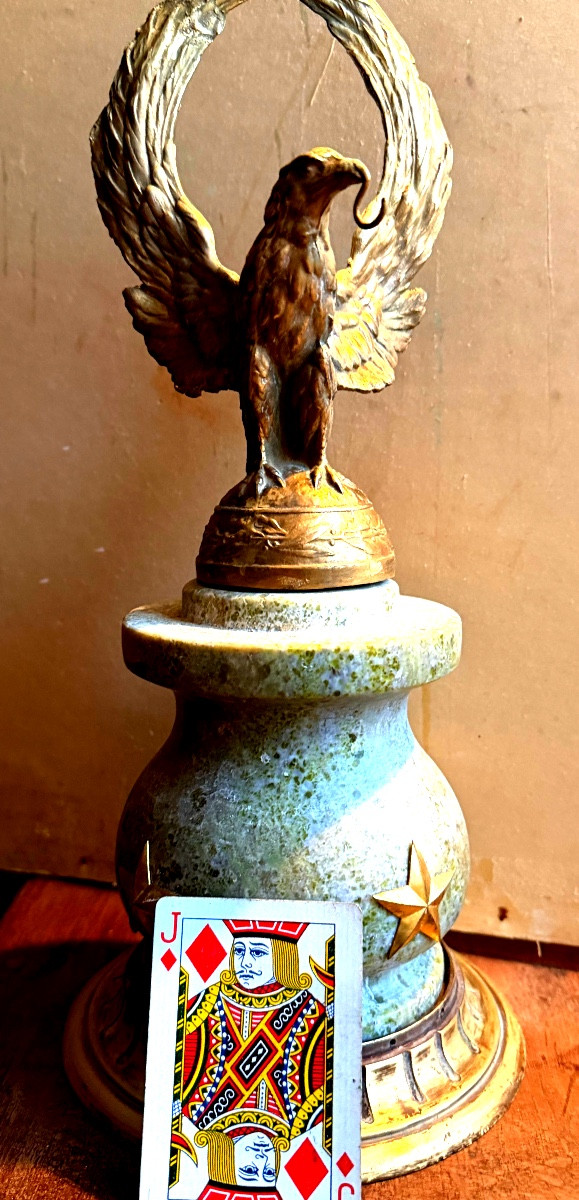 Giant Eagle Watch Stand, Crown-shaped Wings, Flowing Feet In Light Star-patterned Serpentine, 19th Century-photo-2