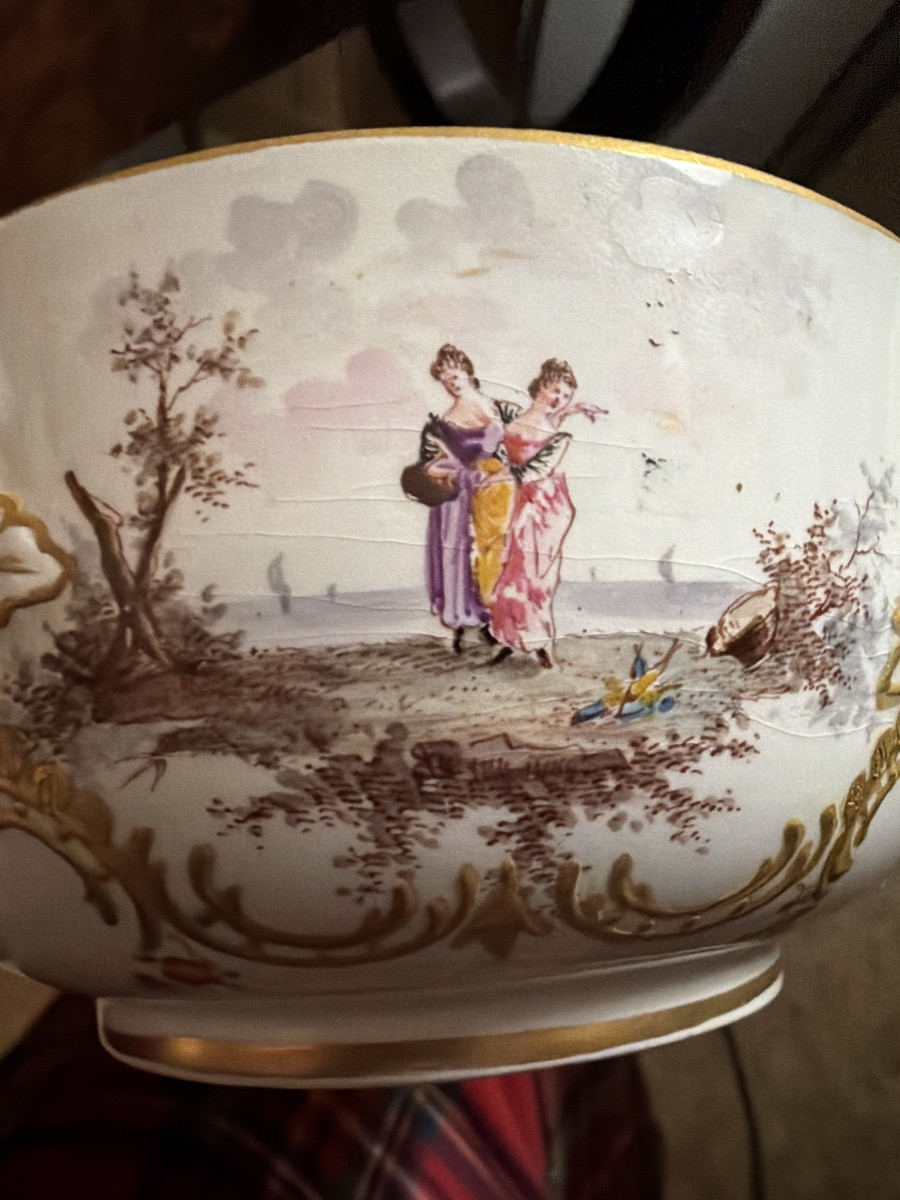 Bouillon  couvert et sa coupelle en porcelaine de Hochst style baroque richement ornementé 18èm-photo-6