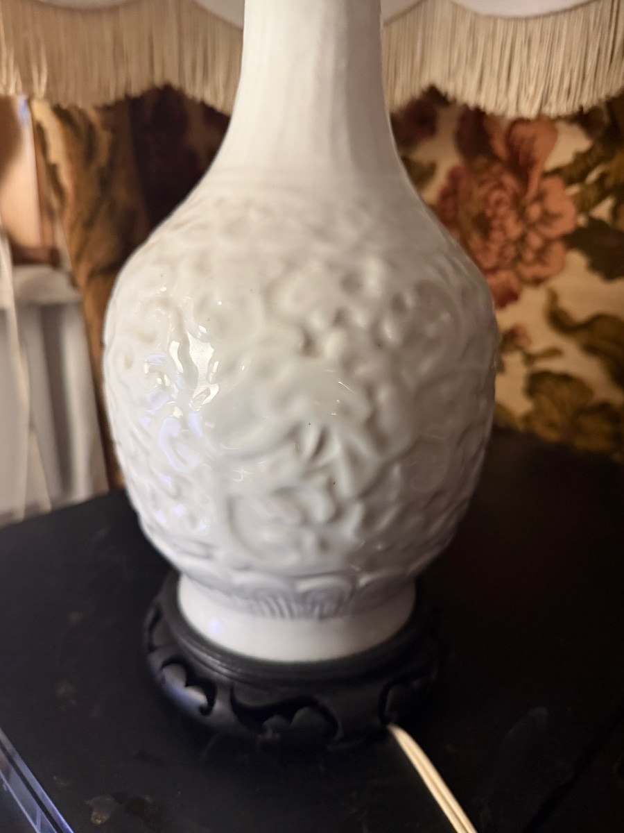 Asian Lamp From The 1960s In Honeycomb Glazed Porcelain, Bulbous Body With Palmette Motif, Base-photo-2
