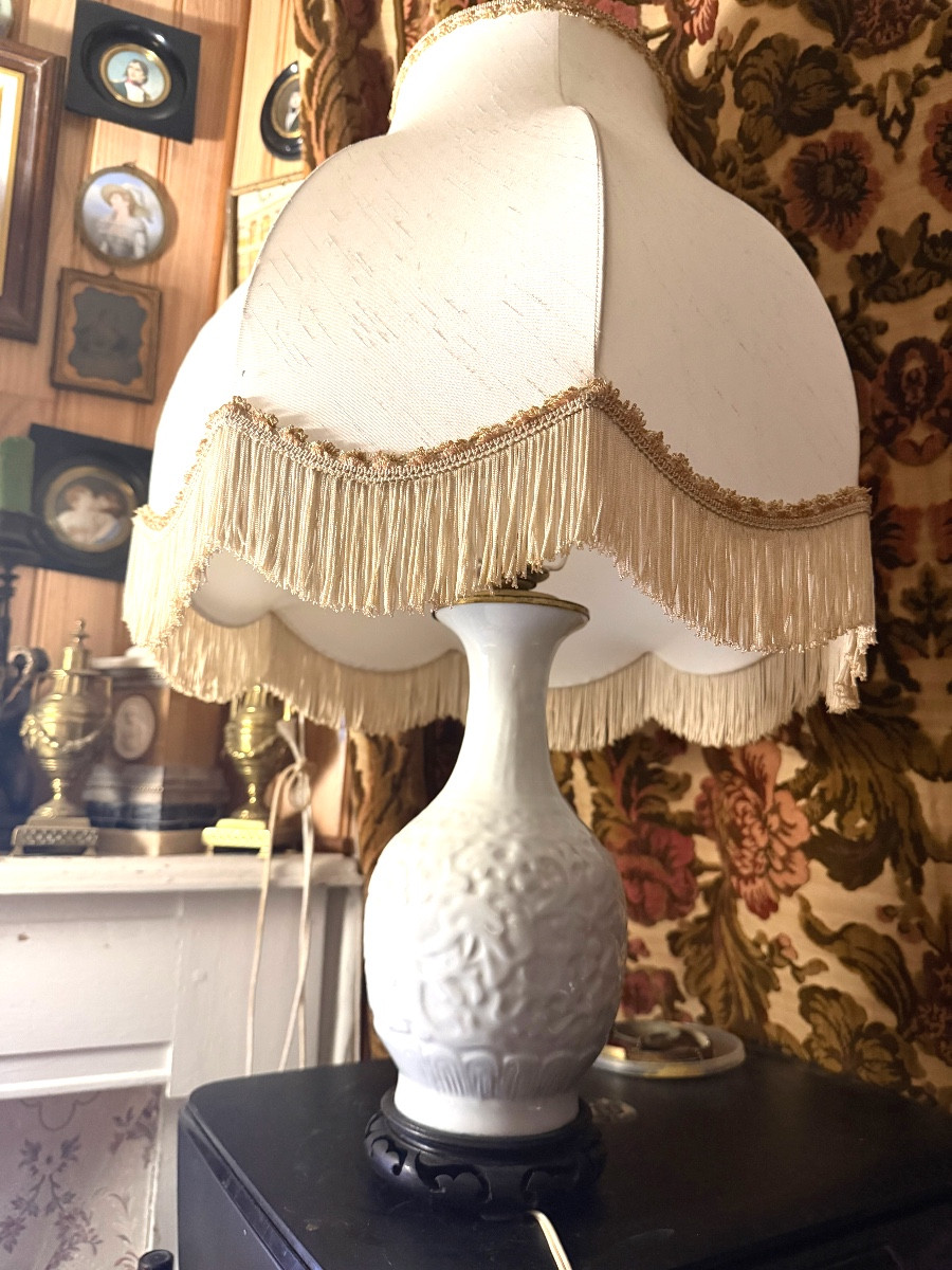 Asian Lamp From The 1960s In Honeycomb Glazed Porcelain, Bulbous Body With Palmette Motif, Base-photo-4