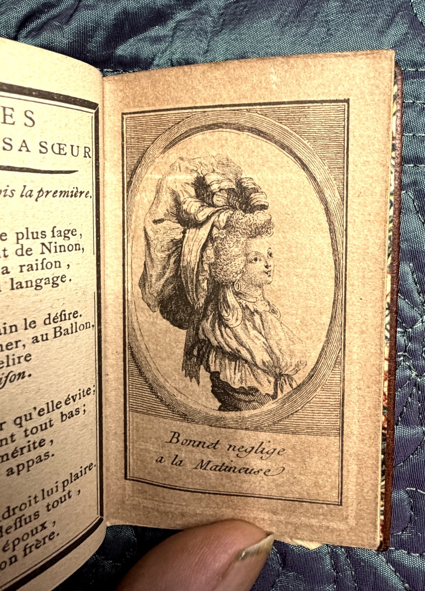 Charmant petit Almanach en maroquin rouge de 1788: "Les Lacets de Vénus", (figures de chapeaux)-photo-8