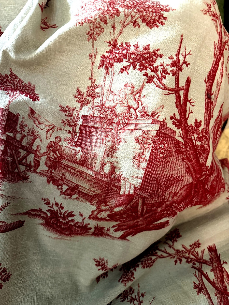 Laie assemblée d'une toile de Jouy  blanche  a divers beaux motifs rouges du XVIIIème siècle-photo-3