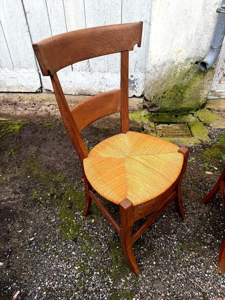 Suite de quatre chaises Directoire cerisier ,bandeau dossier curule 2+2 modèles dont 1 paillée -photo-4