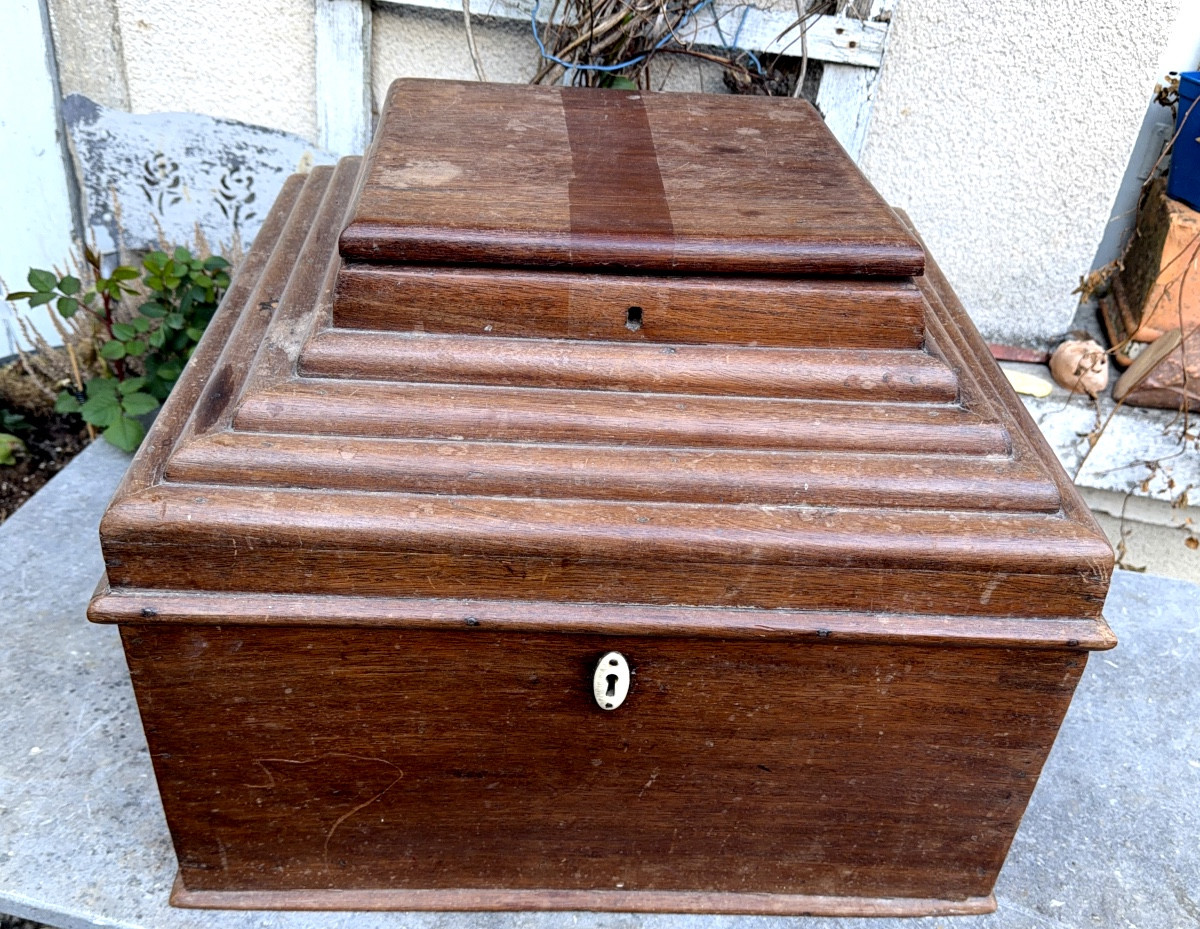Grande boite a couvercle en gradin en palissandre a deux compartiments ,pour la liturgie XIXème-photo-1