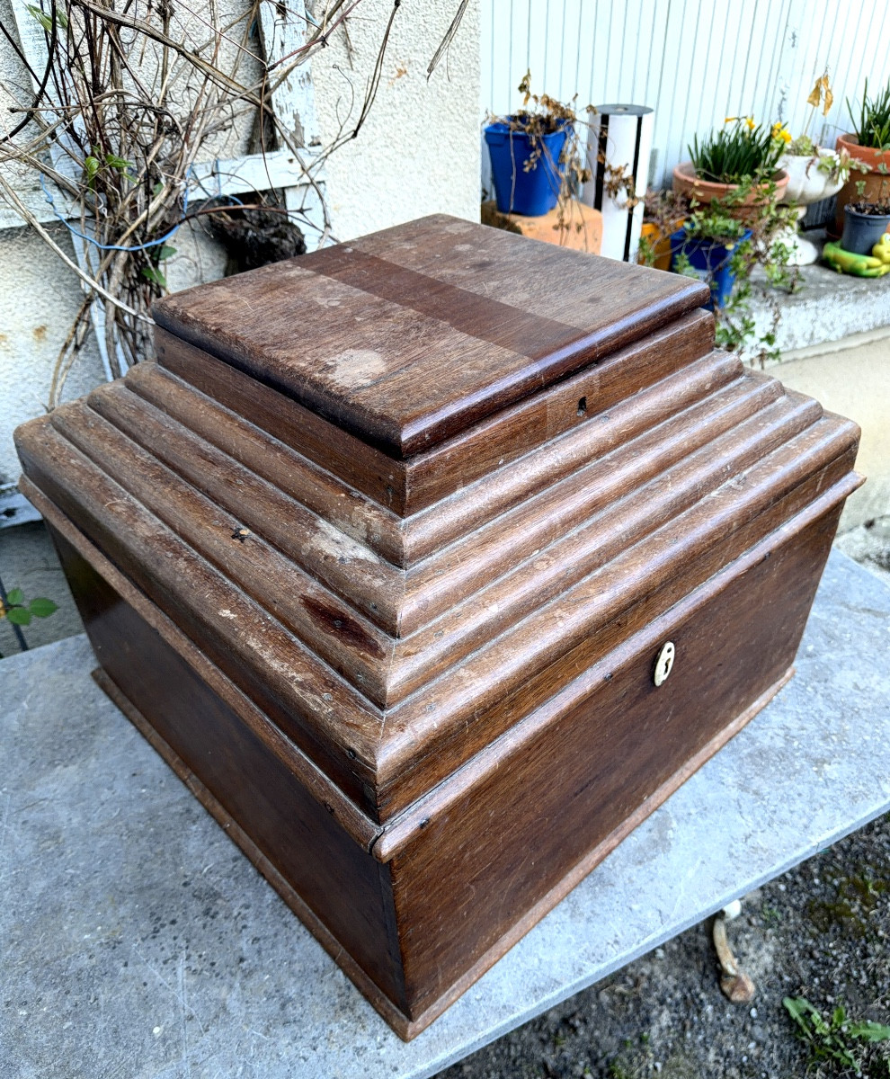 Grande boite a couvercle en gradin en palissandre a deux compartiments ,pour la liturgie XIXème-photo-2