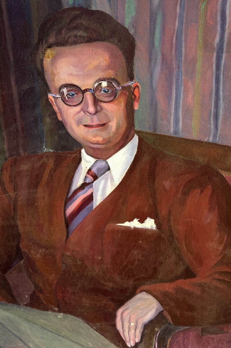  Beautiful Large Portrait Of A Distinguished Gentleman Wearing 1930s Glasses In His Study (on Canvas)-photo-7
