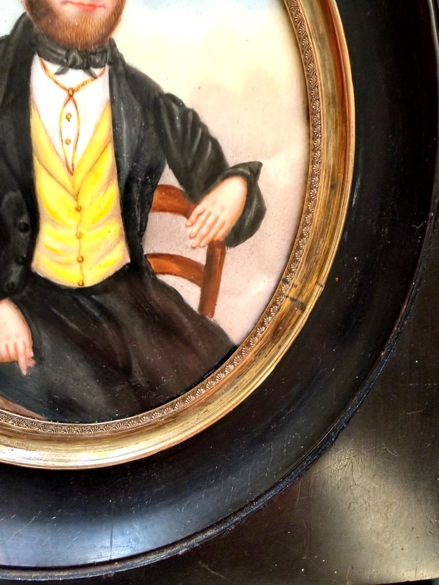 Portrait a la miniature  sur porcelaine d'un Bourgeois assis sur une chaise en grande tenue enc-photo-4
