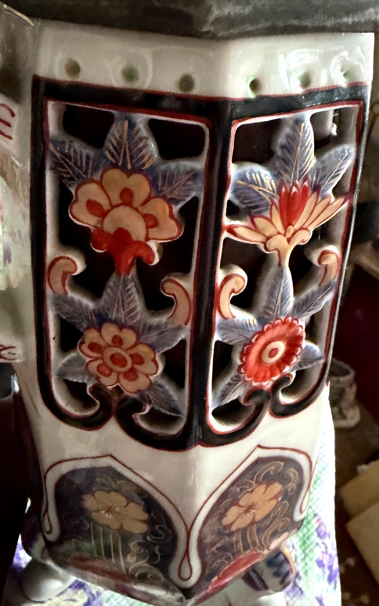  Beau Samovar  couvert en porcelaine Imari Japon sur trois pieds formant fontaine à thé XIX ème-photo-3