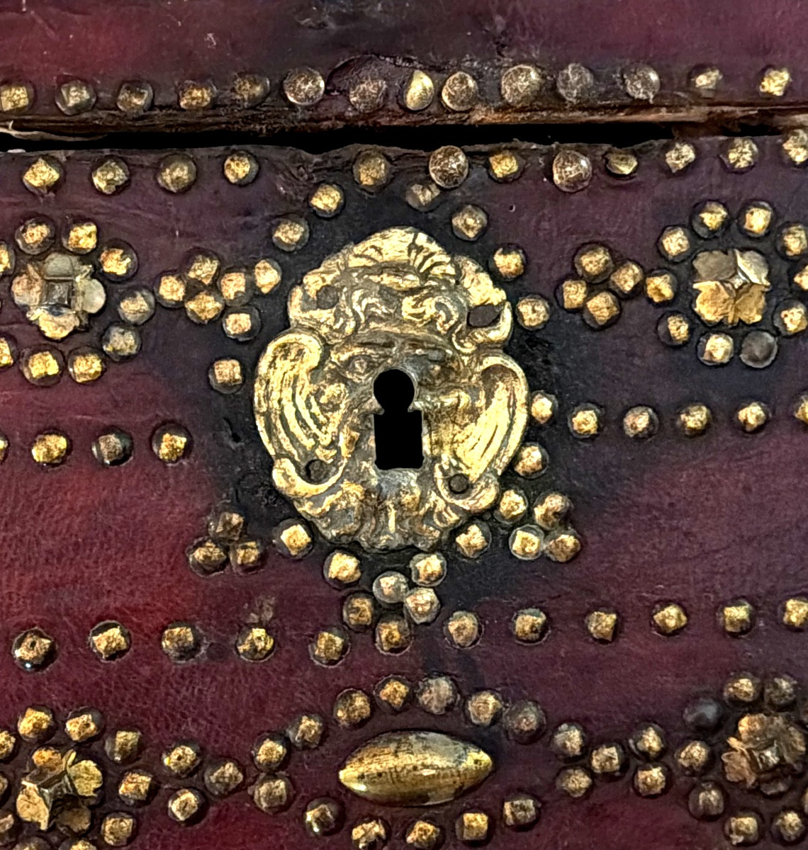 Louis XIV Style Table Chest, Covered In Red Morocco Leather With Studs And A Decorated Front With A Forged Handle-photo-6