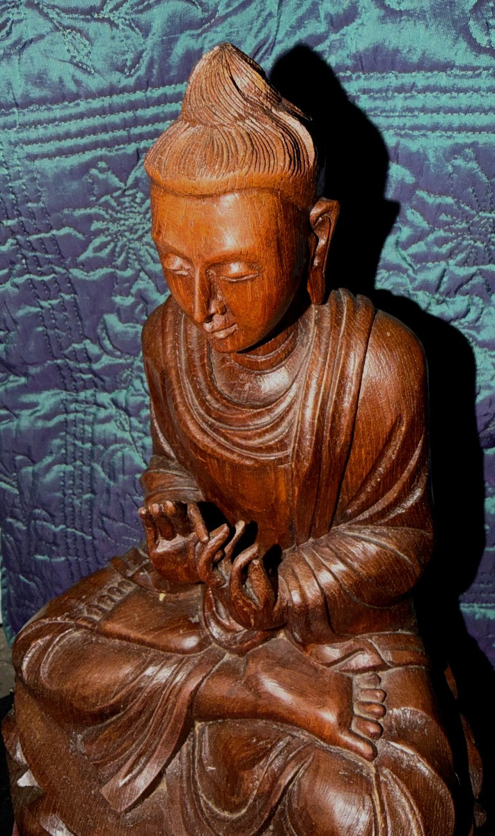 Elégant Bouddha  finement sculpté XIXème provenant d'Inde :originaire d'un " Cabinet d'Amateur"-photo-4