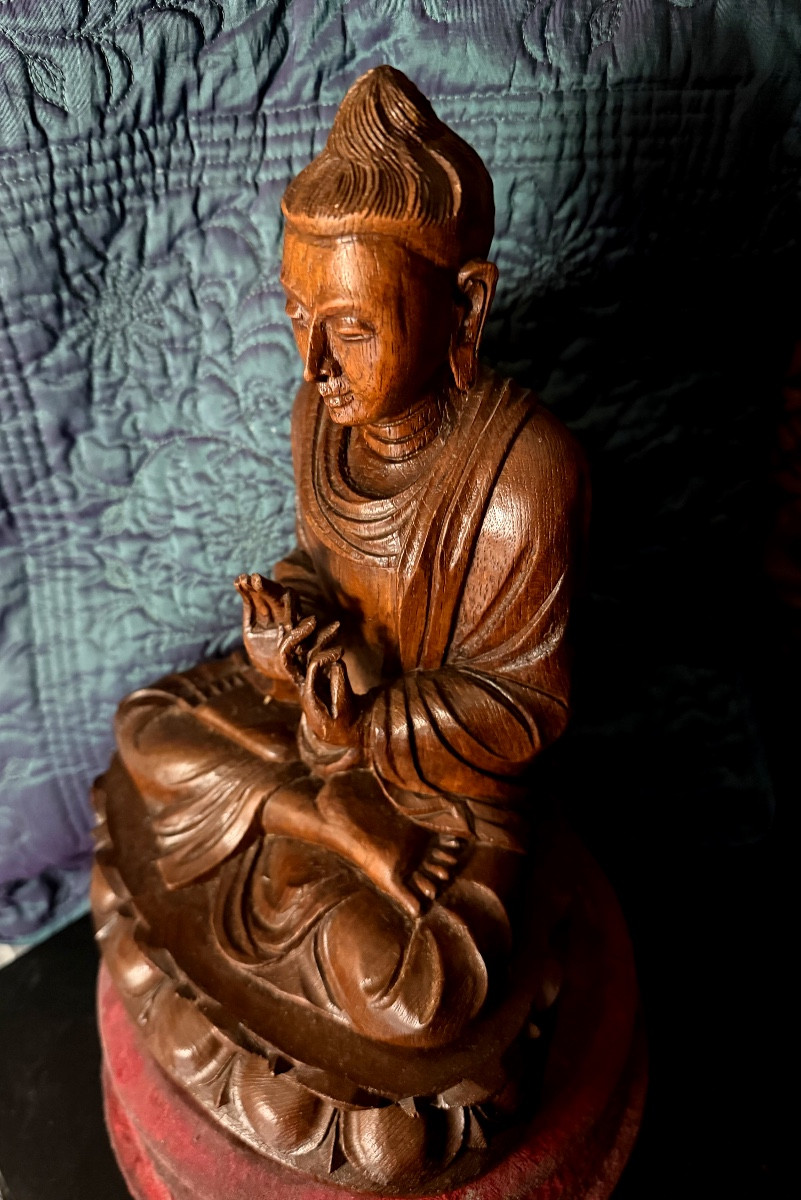 Elégant Bouddha  finement sculpté XIXème provenant d'Inde :originaire d'un " Cabinet d'Amateur"-photo-7