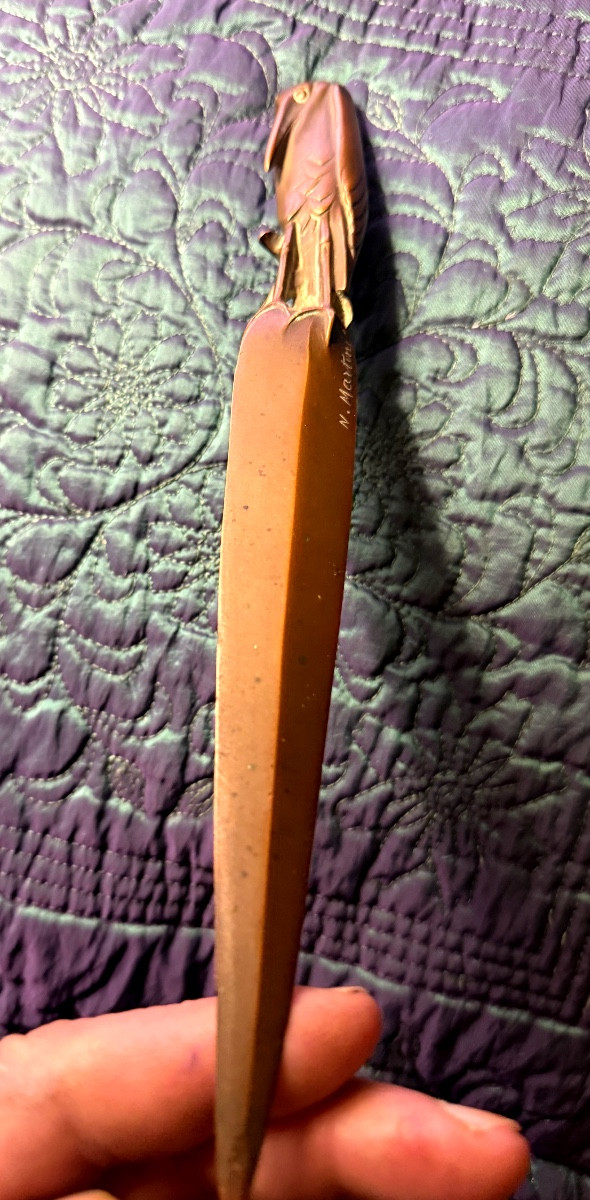 Art du dessus de bureau Art- Déco des Années "30" , Coupe papier "Pélican" en bronze de Martini-photo-1