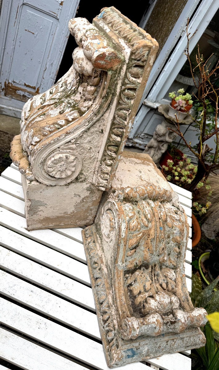 Paire de Consoles d'appui ou nez de poutre , terre cuite patinée de Castelnaudary époque XVIIIè-photo-2