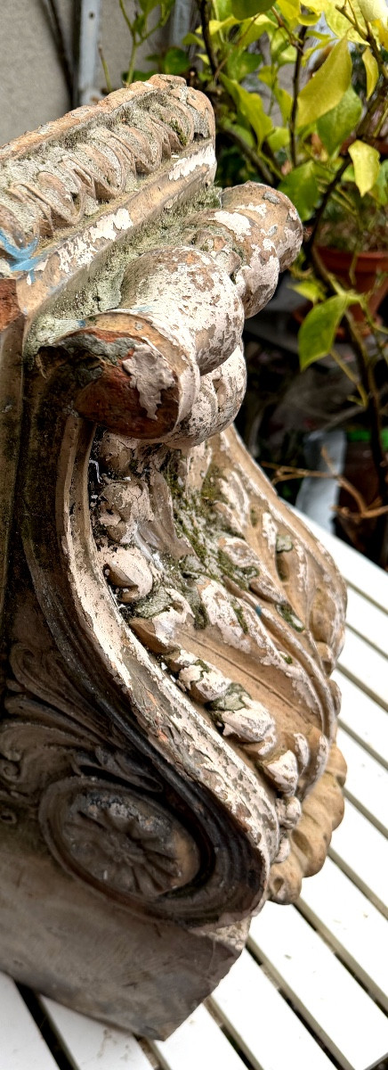 Paire de Consoles d'appui ou nez de poutre , terre cuite patinée de Castelnaudary époque XVIIIè-photo-3