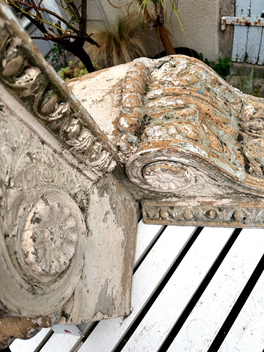 Paire de Consoles d'appui ou nez de poutre , terre cuite patinée de Castelnaudary époque XVIIIè-photo-4