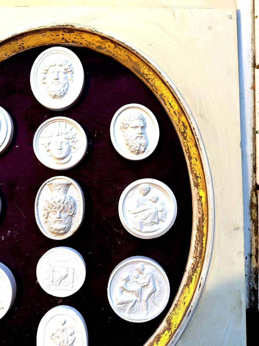 American Cameo Print Collection, Early 20th Century Stucco, In An Oval Silk Frame-photo-4