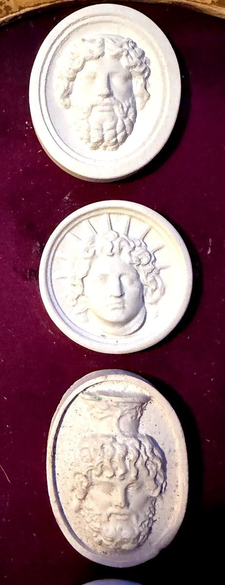 American Cameo Print Collection, Early 20th Century Stucco, In An Oval Silk Frame-photo-5