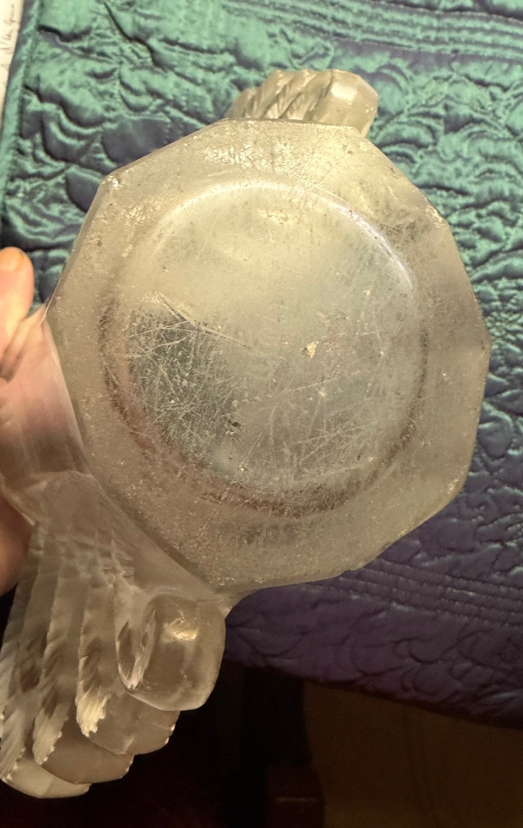 Beautiful And Famous Volute Vase: -photo-3