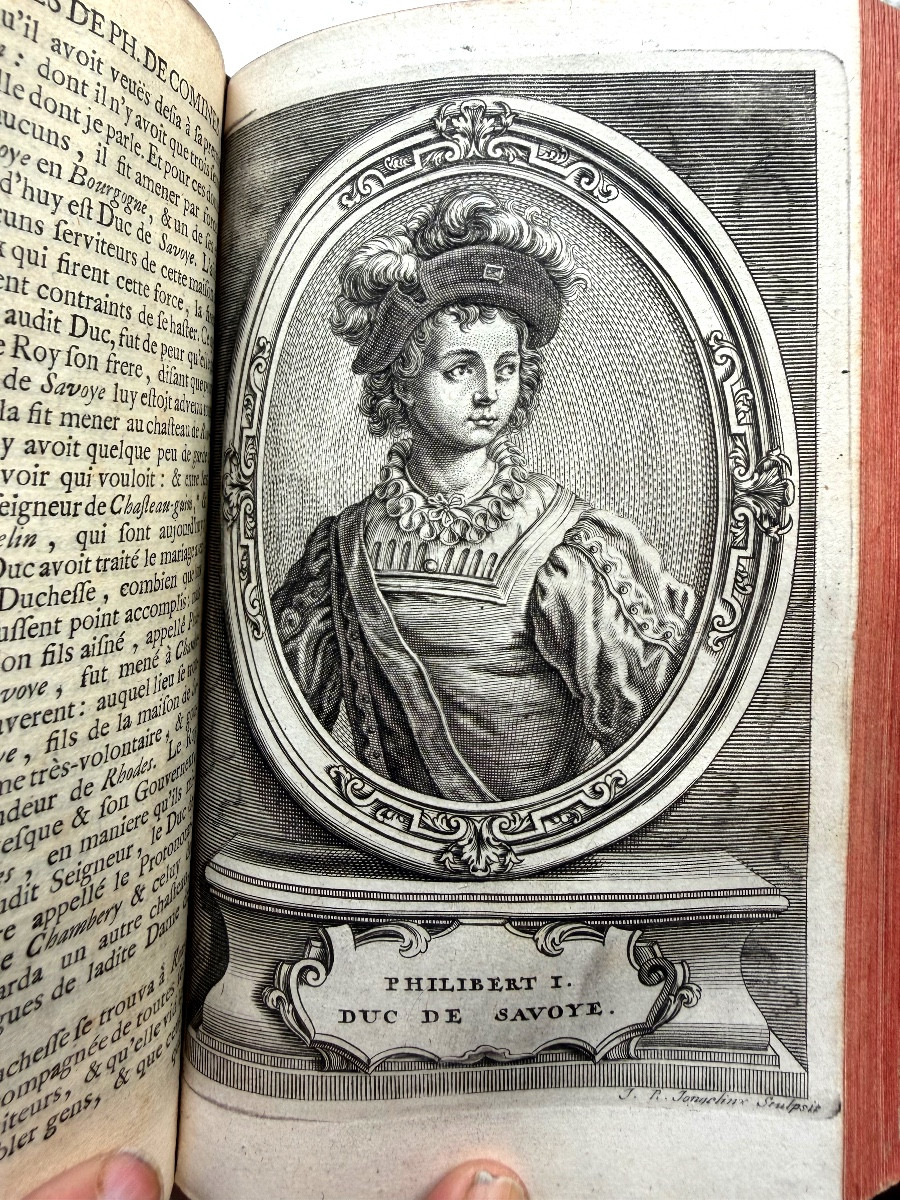 5 Beaux volumes In8 " Mémoires de Messire Philippe de Comines Seig. d'Argenton . Bruxelles 1723-photo-3