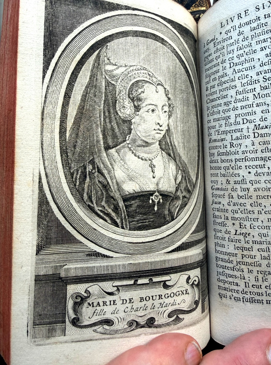 5 Beaux volumes In8 " Mémoires de Messire Philippe de Comines Seig. d'Argenton . Bruxelles 1723-photo-5