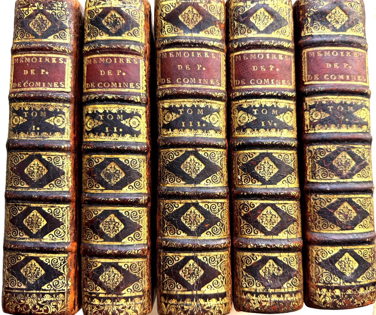 5 Beaux volumes In8 " Mémoires de Messire Philippe de Comines Seig. d'Argenton . Bruxelles 1723