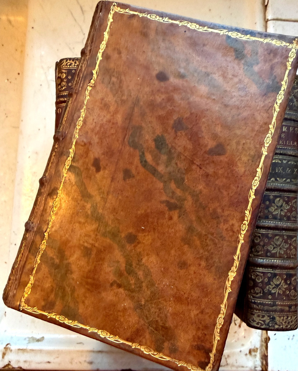 Très belle série In 8. en 5 Vol. " Théatre de P. Corneille,avec les commentaires" illustré 1776-photo-2