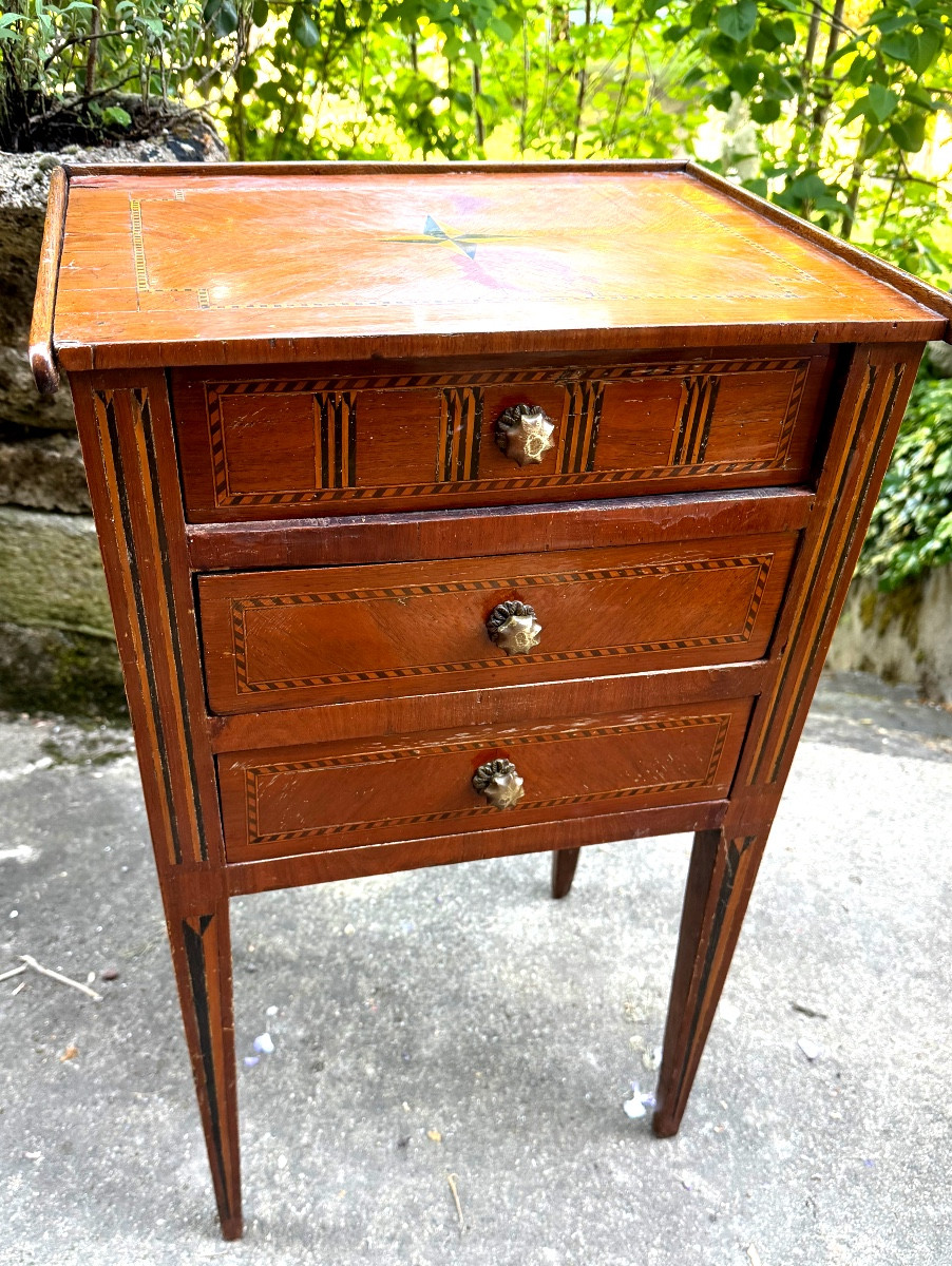 Chiffonnière , marquetée toutes faces pieds gaine , trois tiroirs en façade bois de rose &c;18è-photo-2