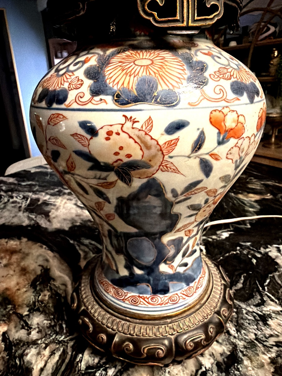 Grande lampe de salon en porcelaine Imari Japon XIX eme montage bronze ornemental de qualité -photo-1