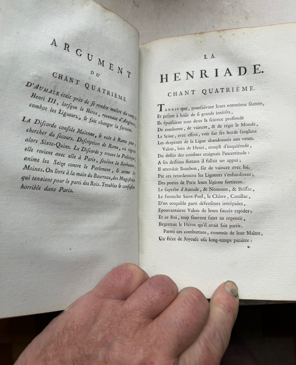 Bel exemplaire In 8 de 1784 :"La Henriade" de Voltaire sur grd.papier bleuté avec des remarques-photo-7