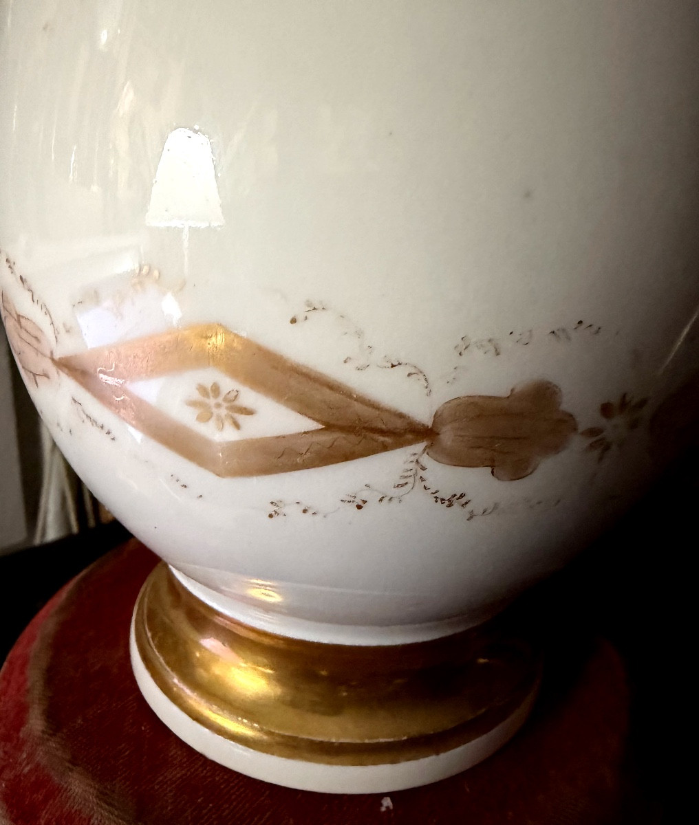 Large Consulat-period Paris Porcelain Coffeepot With Gilded Motifs On White Cover-photo-3