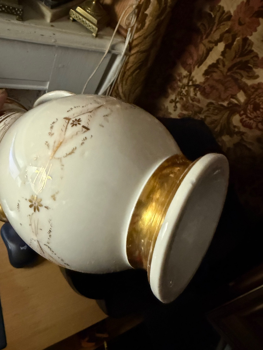 Large Consulat-period Paris Porcelain Coffeepot With Gilded Motifs On White Cover-photo-4