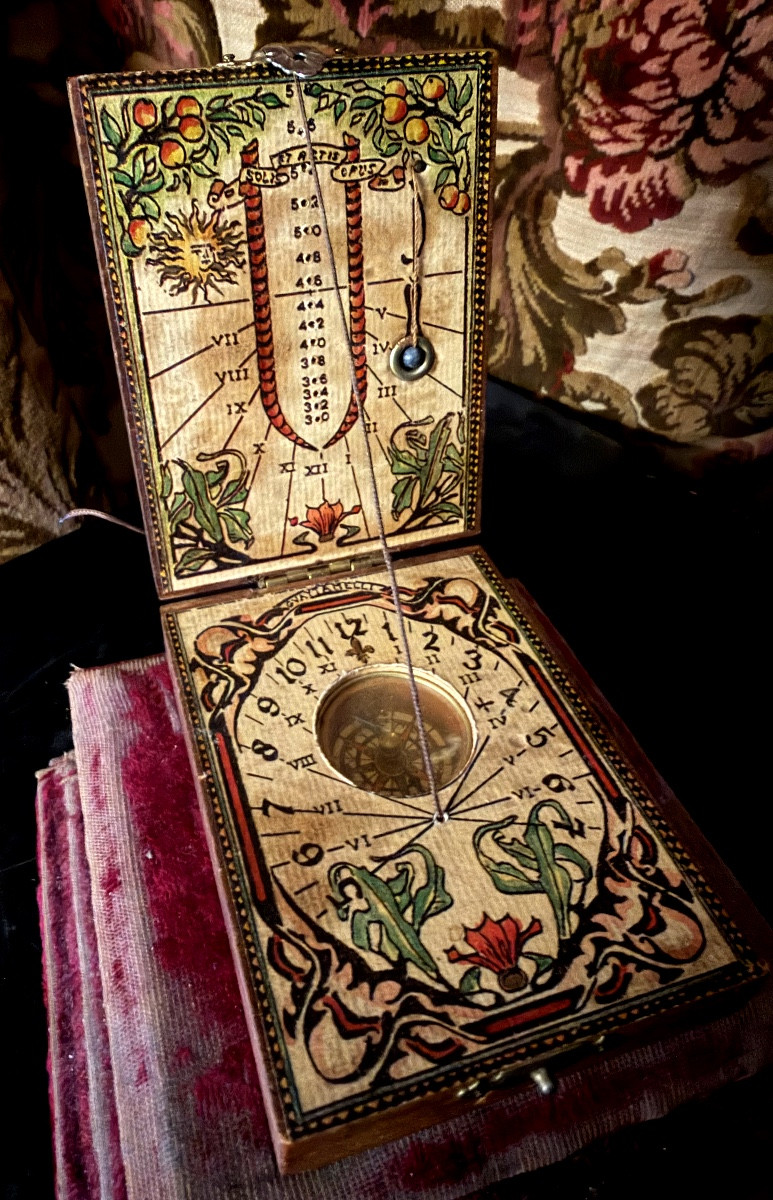 Compass Case With Sundial And Verticality Weight Decorated With Colorful Paper Motifs-photo-2